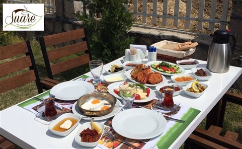 Çiçekliköy Suare Kahvaltı Evi Serpme Köy Kahvaltısı Menüsü - izmirburaya.com