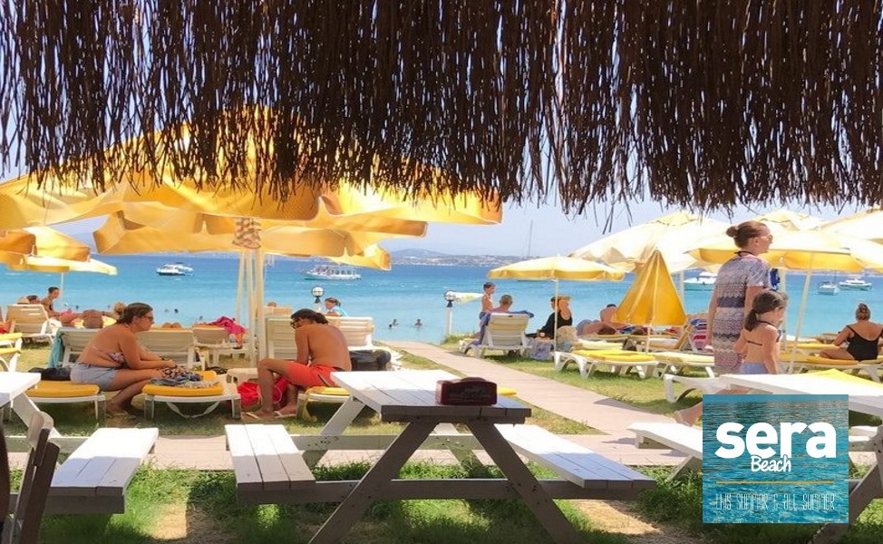 çeşme sera beach giriş ve içecek fırsatı