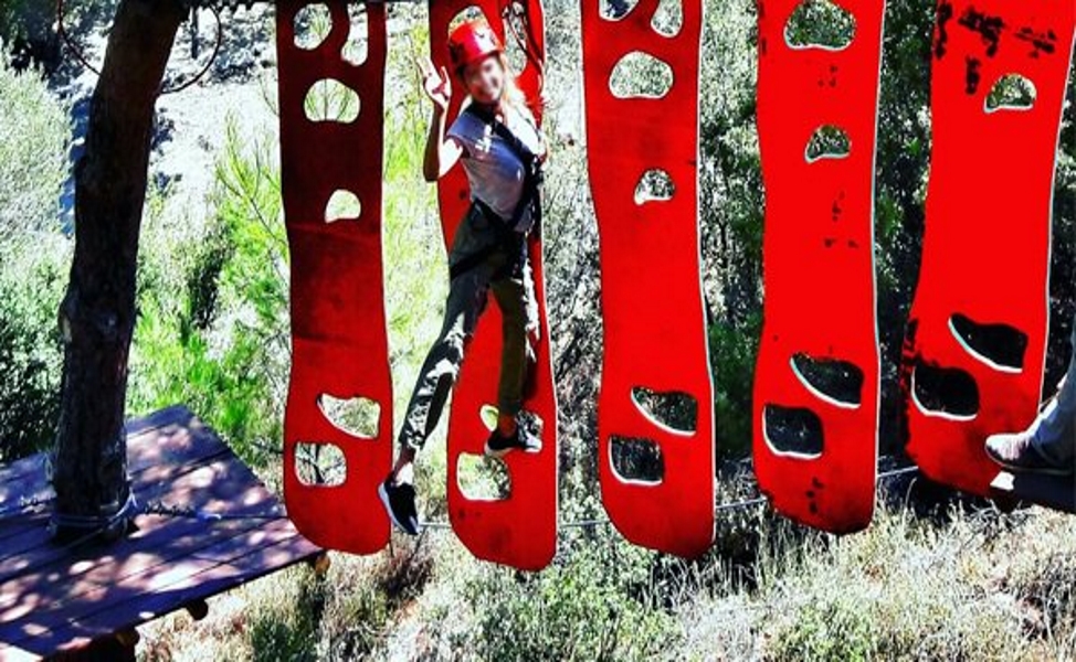 Homeros Adventure'da 20 Etap Macera Parkuru, 300 mt. Zip-line, Dev Tırmanma Duvarı ve Mangal Keyfi