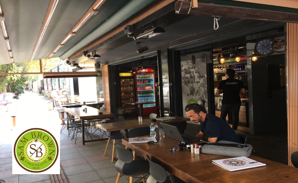 Alsancak Sam Brown Cafe Bar 2 Kişilik Çikolatalı Pizza ve Seçmeli Kahve Fırsatı