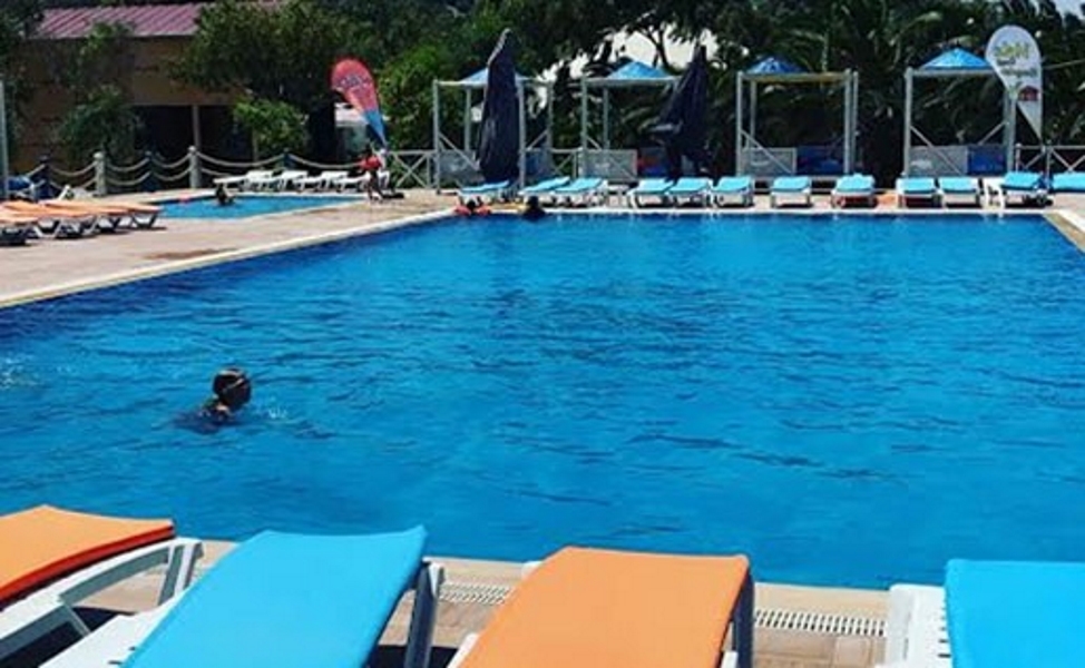 urla beach bungalow havuz ve serpme kahvaltı fırsatı